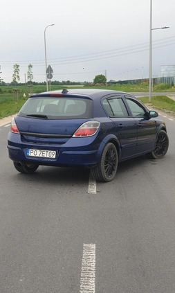 Opel Astra cena 11500 przebieg: 250000, rok produkcji 2004 z Poznań małe 137